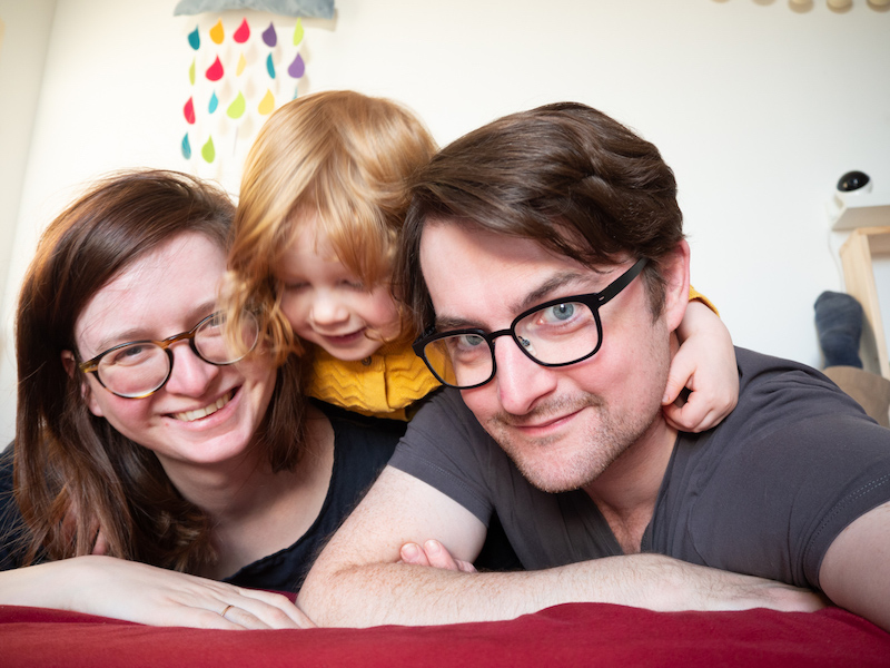 Familienporträt von Anika, Bodo und Ihrem Kind.